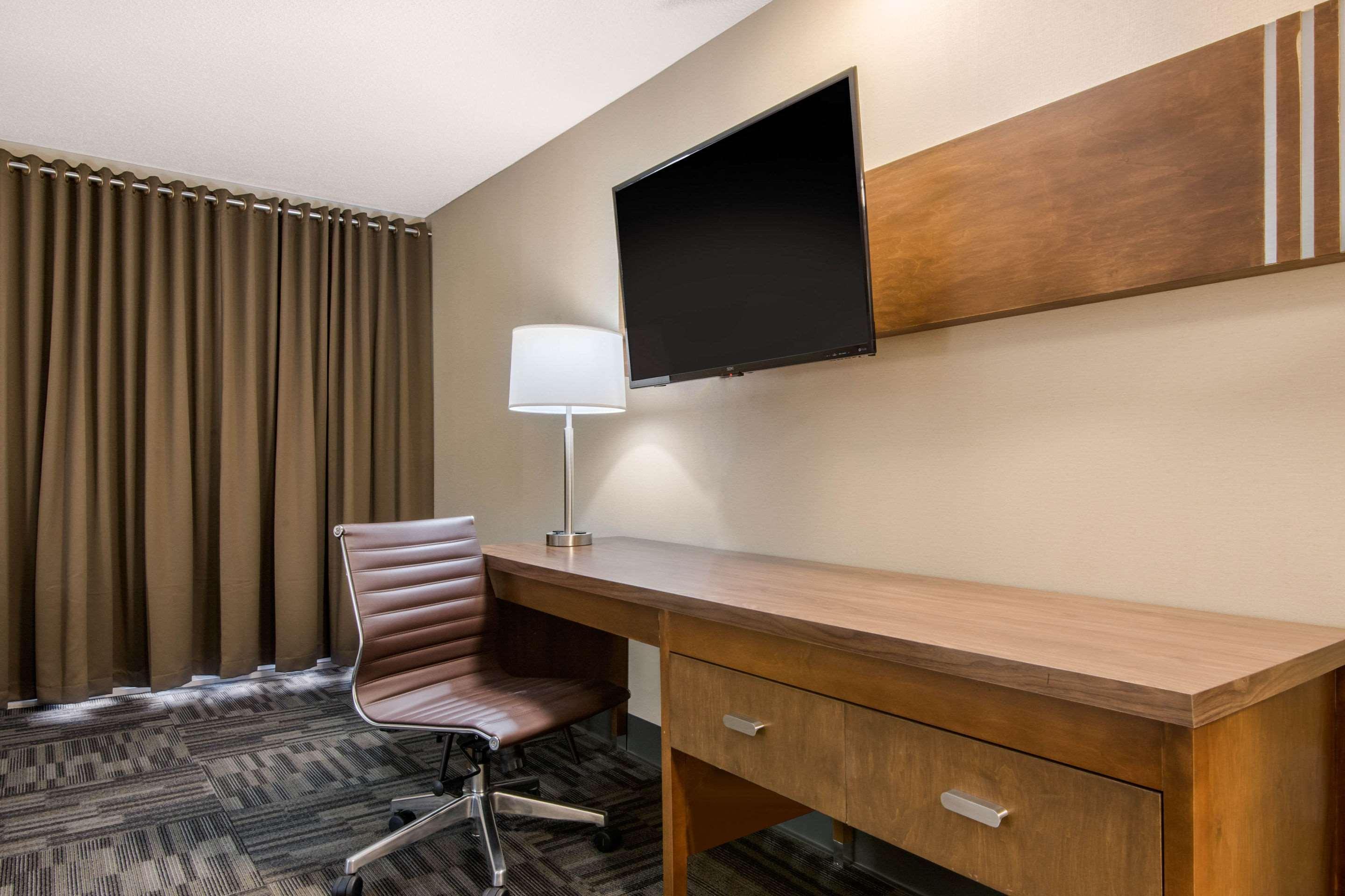 Quality Inn & Conference Centre Orillia Eksteriør billede